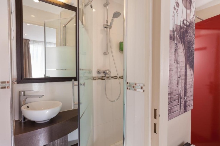 Hotel Apolonia Paris Montmartre, Sure Hotel Collection by BW photo 11