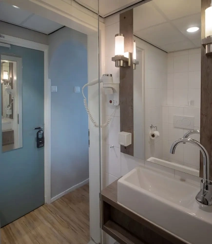 Standard Twin room with balcony