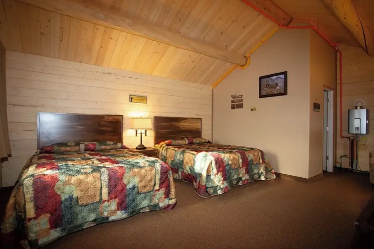 Young's Motel