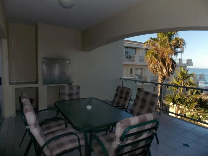 3 Bedrooms Apartment