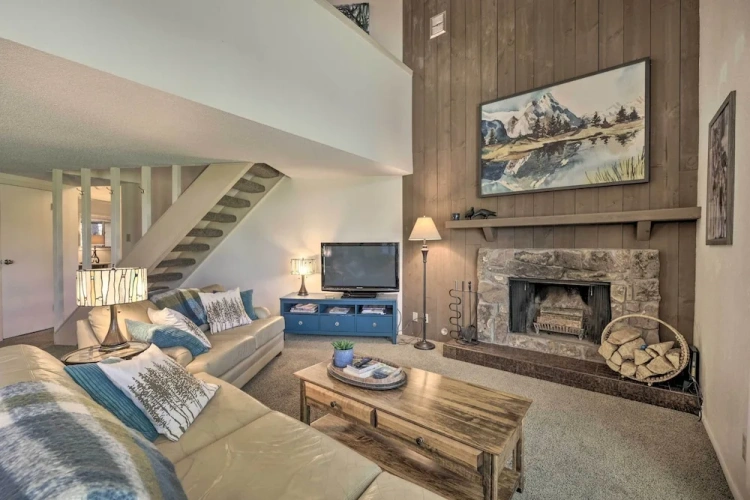 2 Bedrooms Apartment