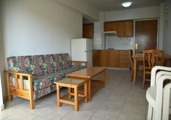 1 Bedroom Apartment with balcony