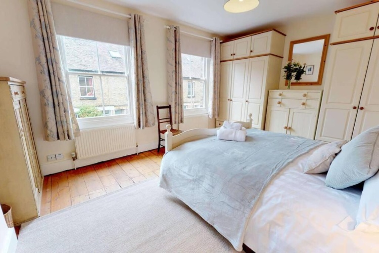 2 Bedrooms Cottage
