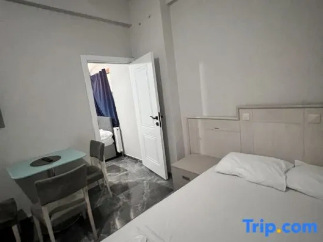 Standard Double Basement room