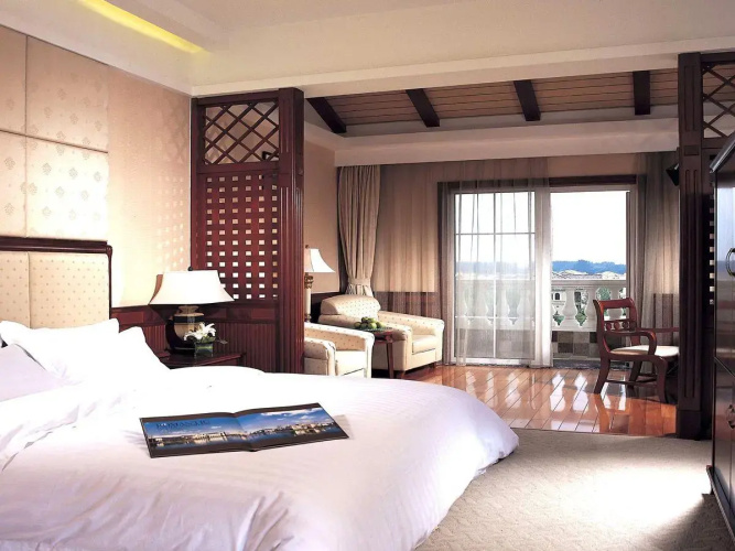 Yosemite Business Hotel