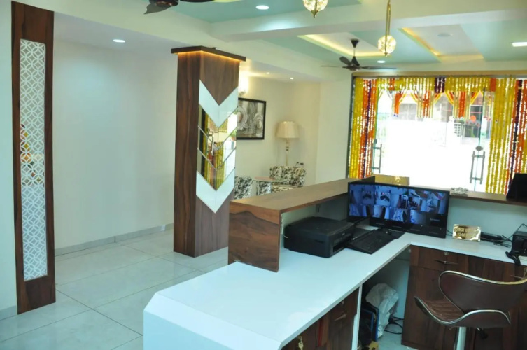 Hotel Sai Ashray