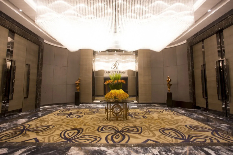DeRUCCI Hotel