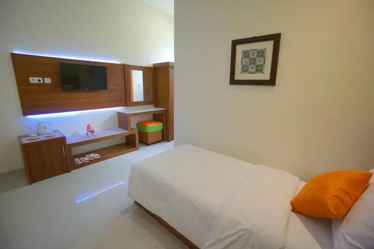 The Cabin Tanjung Hotel