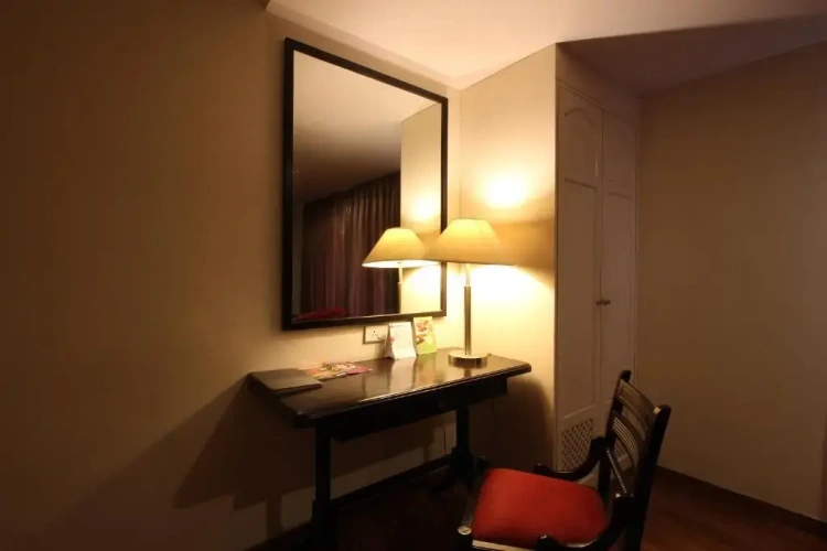 Deluxe Suite