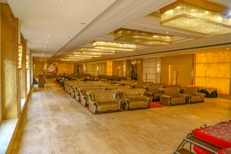 Four Leaf Hotel Budaun