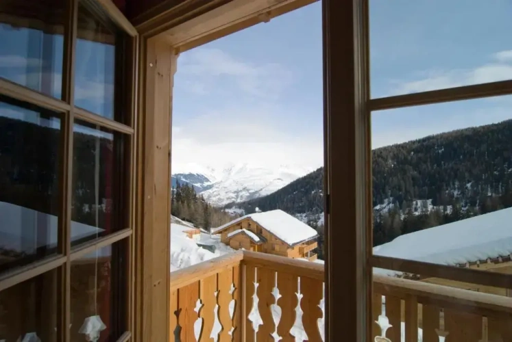 3 Bedrooms Chalet