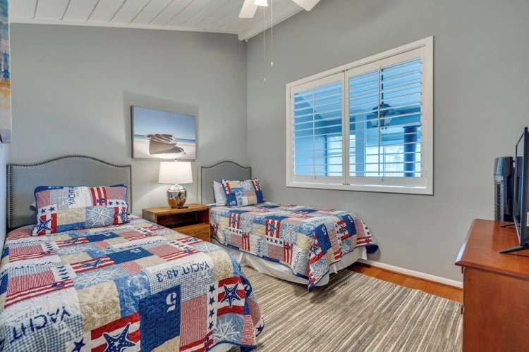 3 Bedrooms Apartment