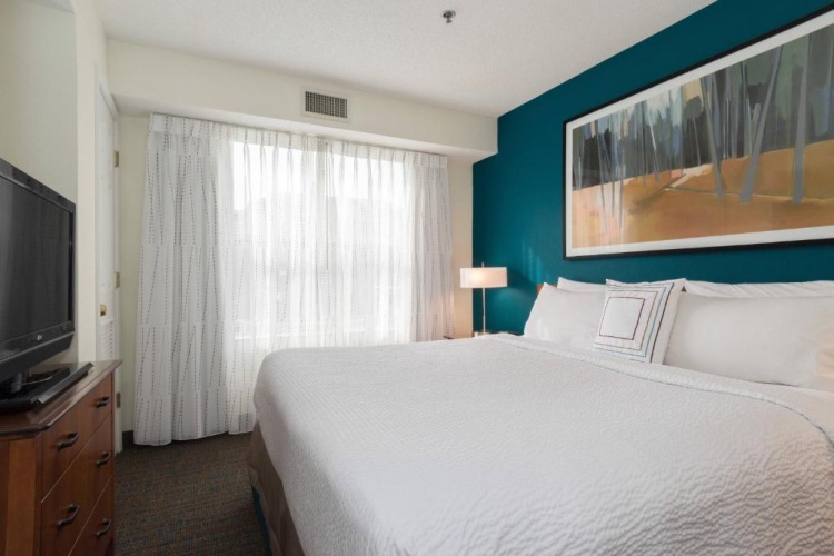 1 Bedroom Suite