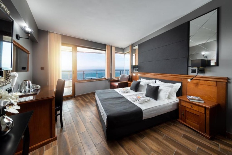 Standard Double room with sea view