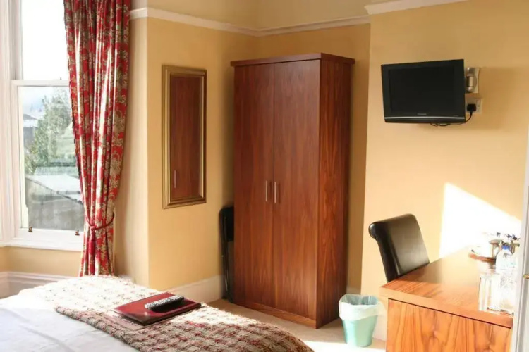 Brierholme Guest House