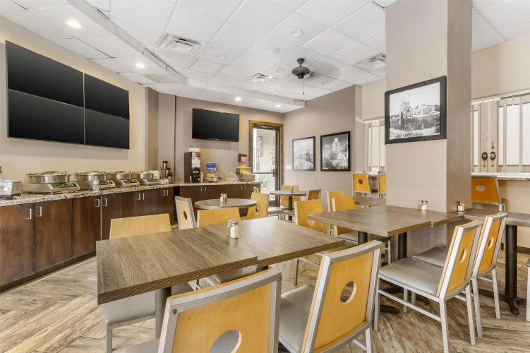 Best Western InnSuites Tucson Foothills Hotel & Suites photo 20