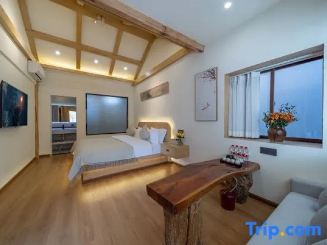 Deluxe Family Suite