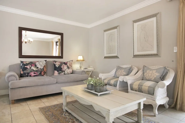 2 Bedrooms Quadruple Apartment