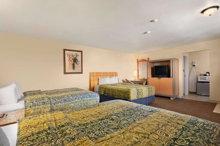 Travelodge by Wyndham Clovis