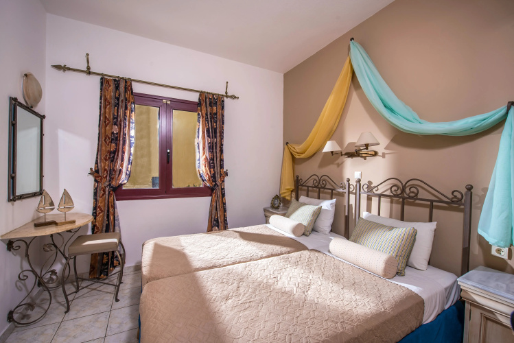 Irida Apartments by Estia