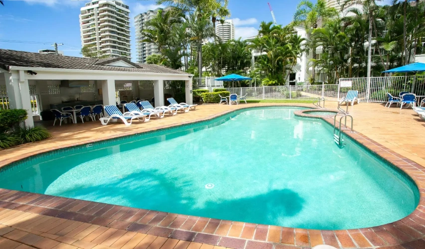 2 Bedrooms Quadruple Apartment