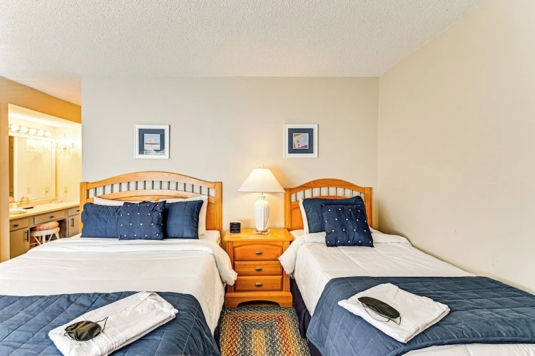 2 Bedrooms Apartment