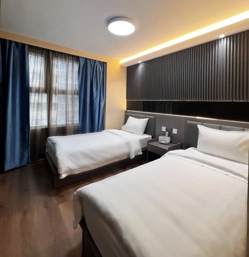 Premier room