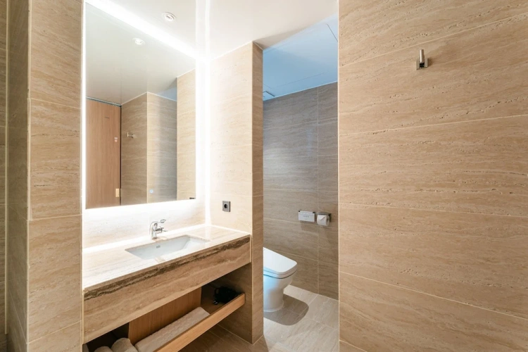 Deluxe Double room with city view