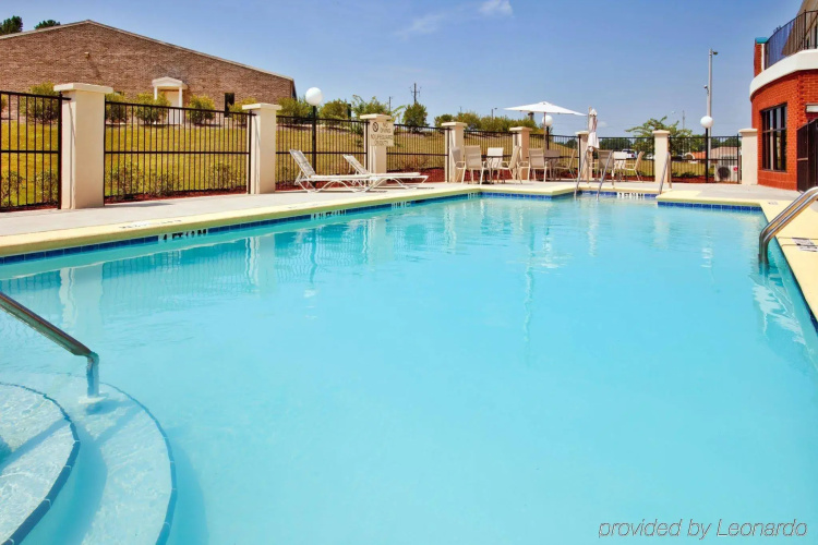 Holiday Inn Express Selma