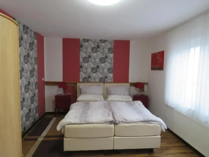 3 Bedrooms Apartment