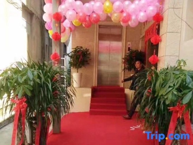 Three Gate 9 1 Hotel
