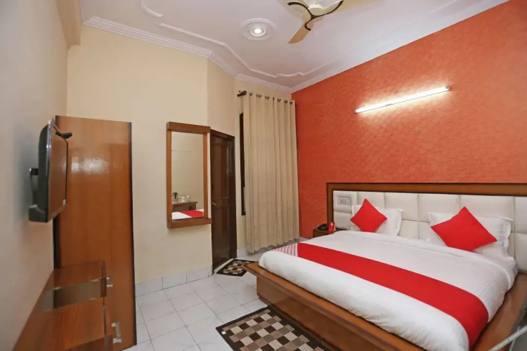 Hotel R.K. Regency by OYO
