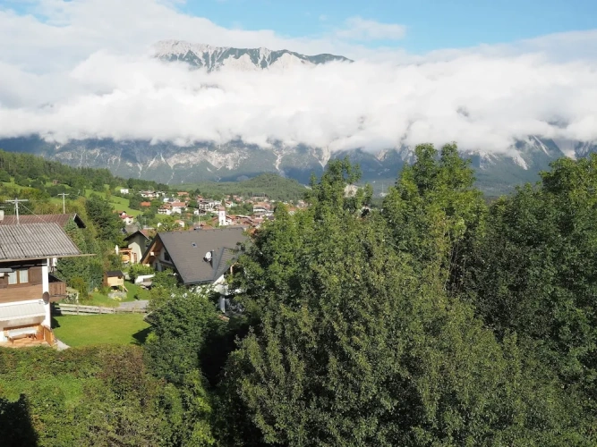 Apartment with balcony and with mountain view