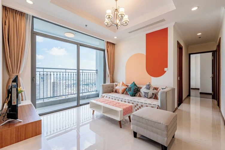 3 Bedrooms Premier Apartment with balcony and with city view