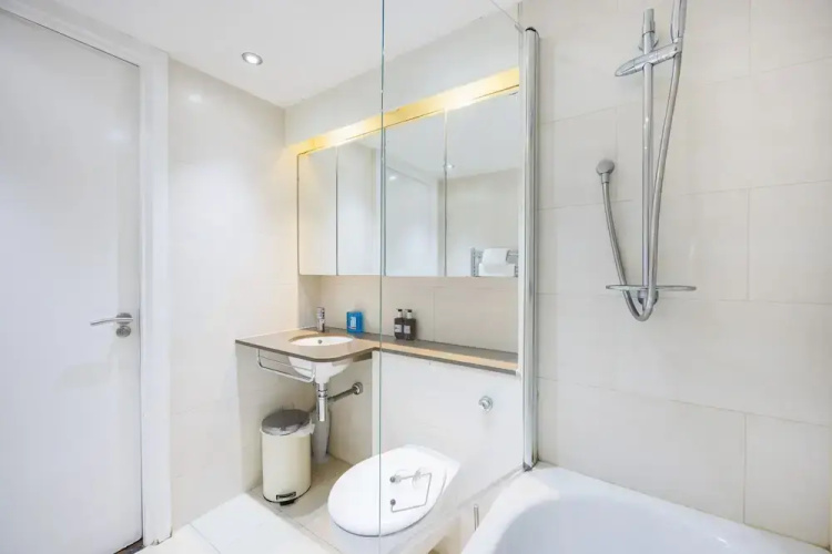Daimee's Place 2 Bed and 2 Bath Property