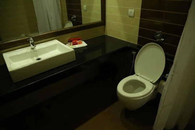 OYO 1423 Hotel Monerio