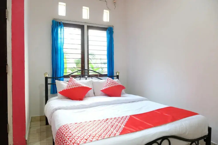 OYO 1151 Ww House