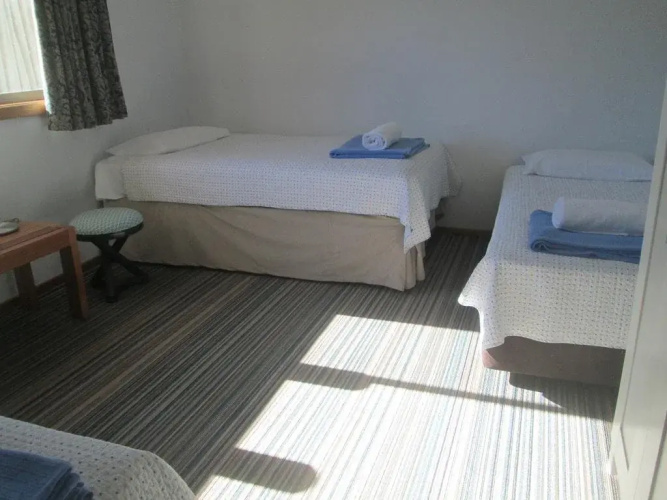 Hawks Nest Motel