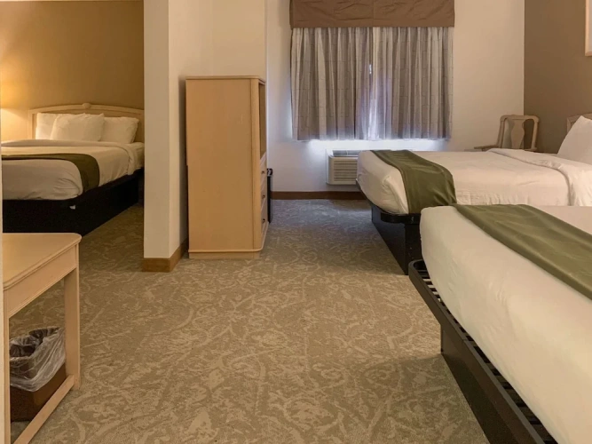 Standard Quadruple room