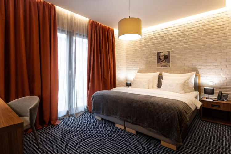 Livris Hotel