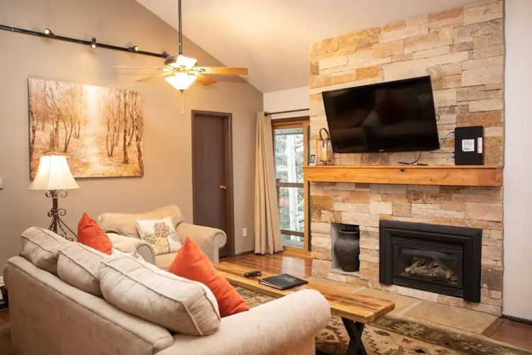 1168 Flying Dutchman 2 Bedroom Condo by RedAwning