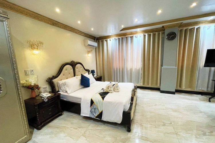 Deluxe Double Suite