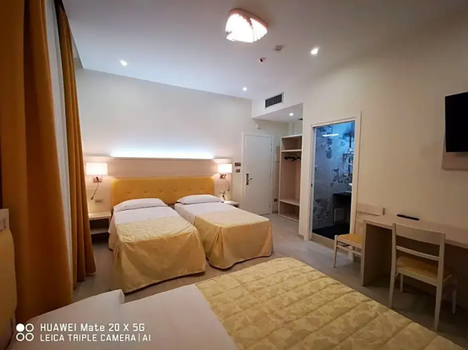 Metropoli Hotel