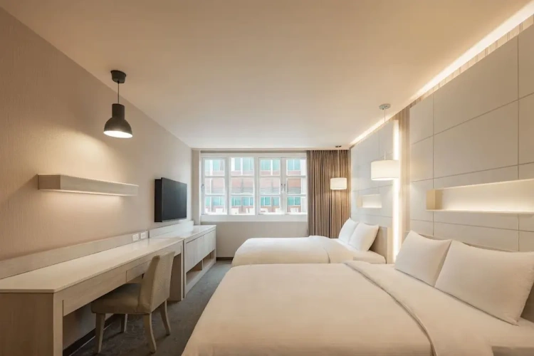 Business Quadruple room