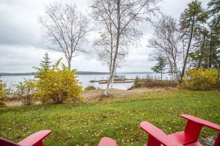 Standard Quadruple room with lake view