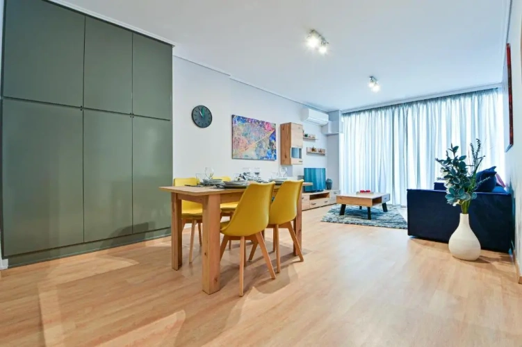 2 Bedrooms Apartment