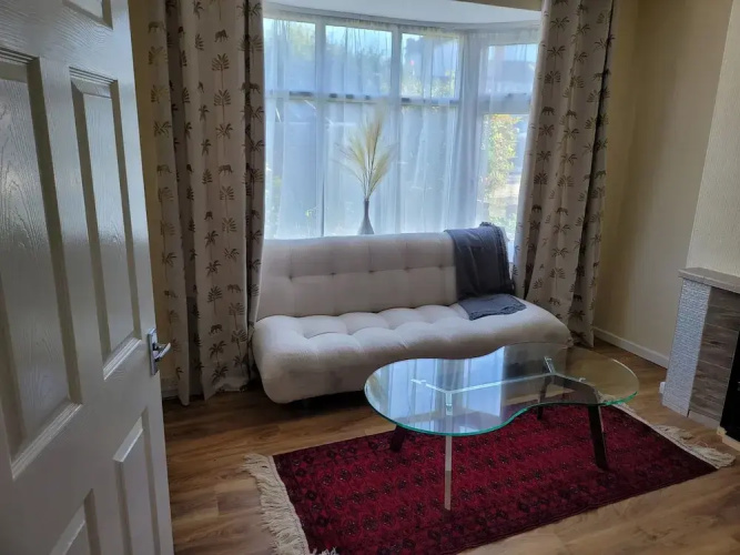 Bright & Homely Apartment