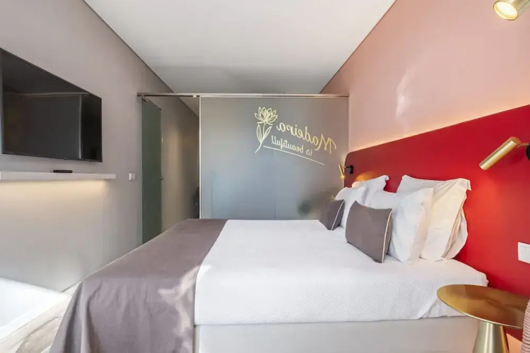 King David Suites 102 by Homie