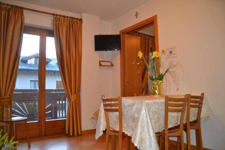 1 Bedroom Apartment with balcony