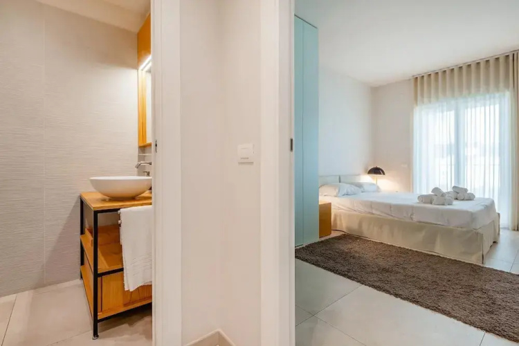 Marina Apartment 100m From Sea
